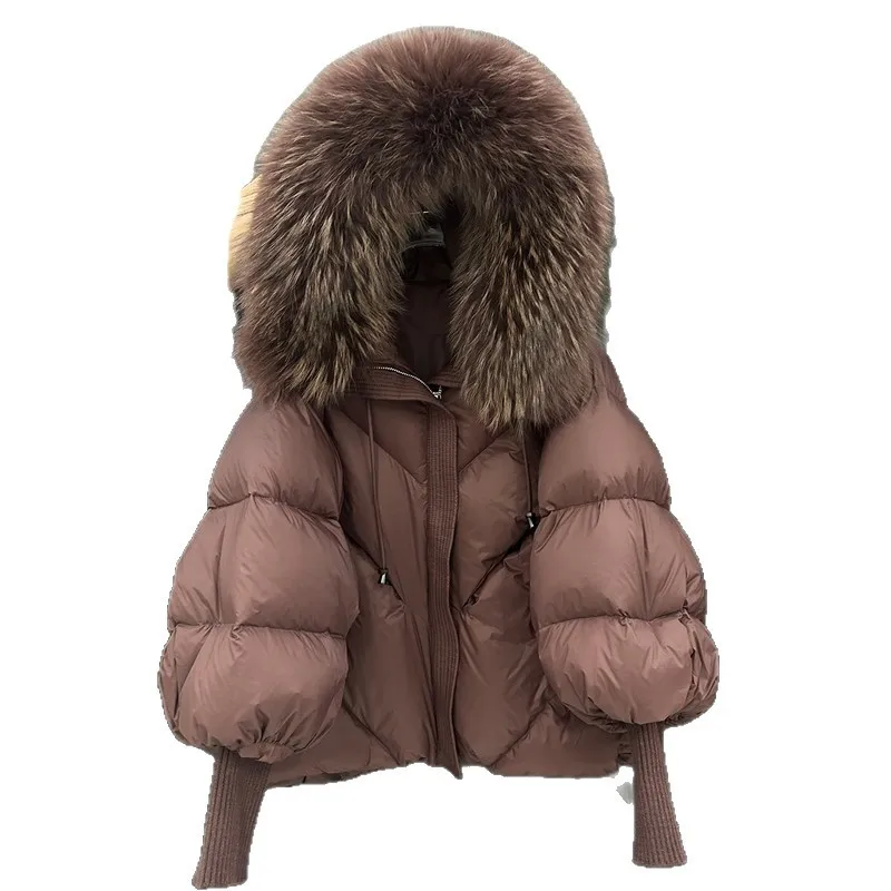 Еуропалық стильдегі қысқы жаңа ақ үйрек толтырғышты үлкен тері жиекті капюшонды жакет. Әйелдерге арналған орташа ұзындықтағы қалың жылы жүннен тоқылған пальто