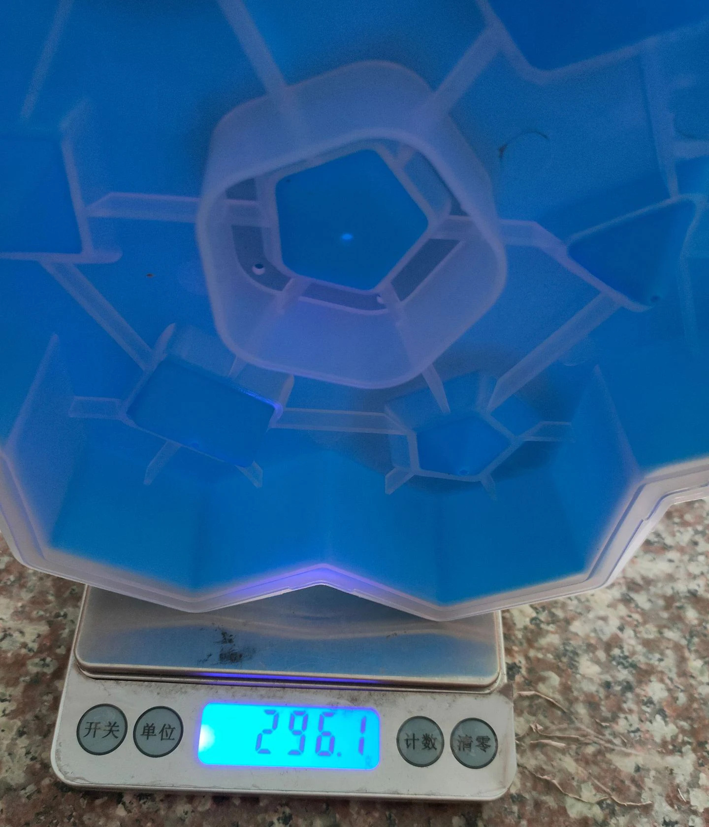 DD1646 Creative 7 Cubes Polyhedral Dice Molds Box Stackable Baking Ice Trays for Freezer Cocktail Drink Dice Ice Cube Mold