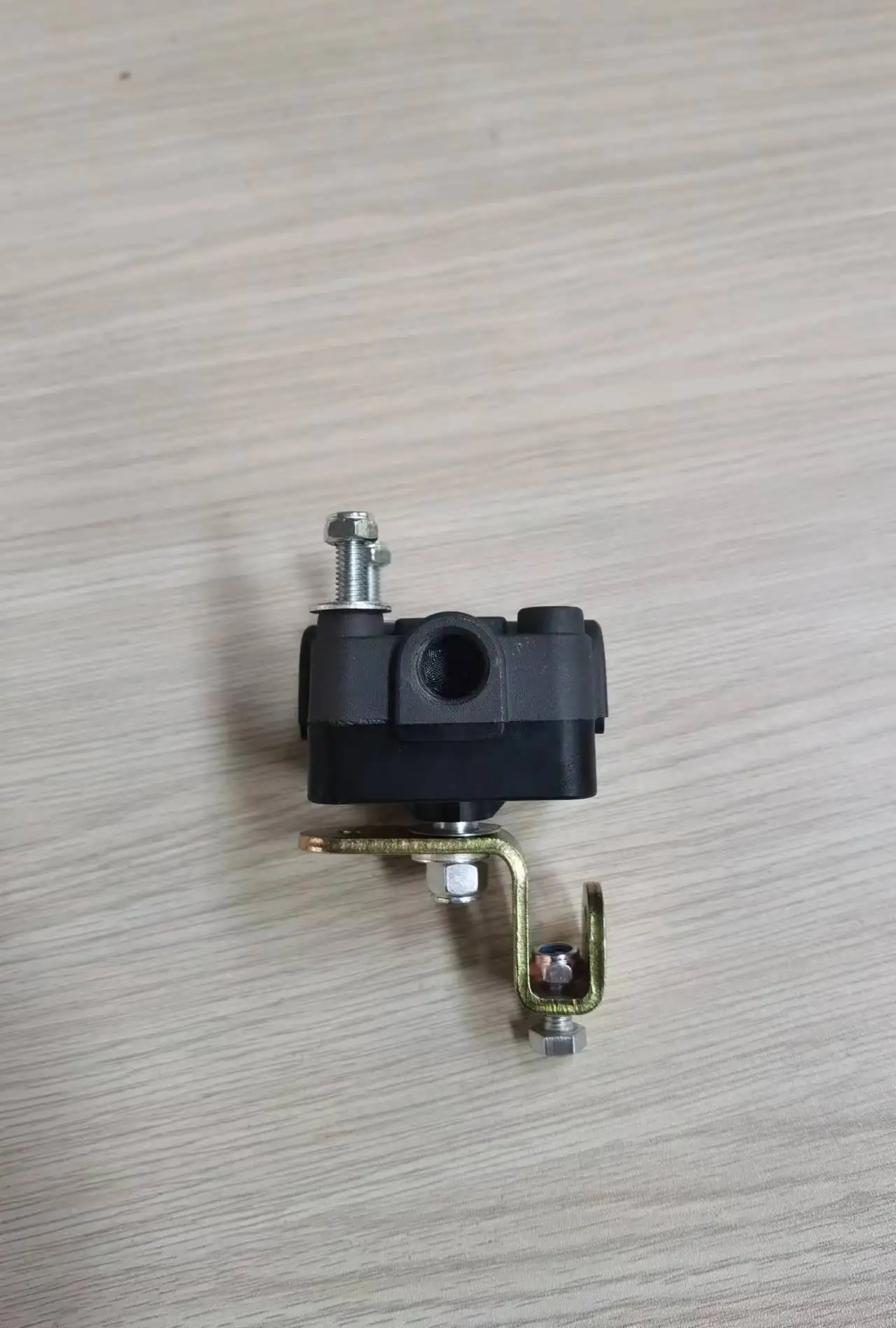 VIT Air spring (air bag) height control valve 52321-Q371M factory