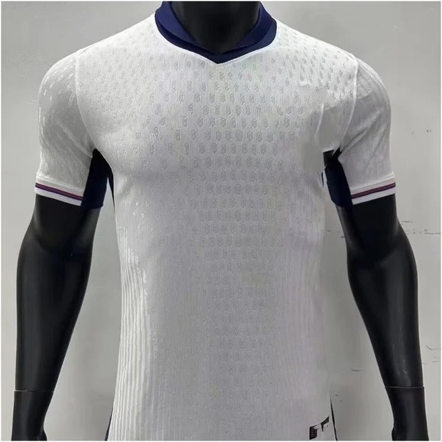 Custom Vintage Football Suit Breathable T-shirt Uniform for Adults New Set Design with Comfortable Shirt and Pants