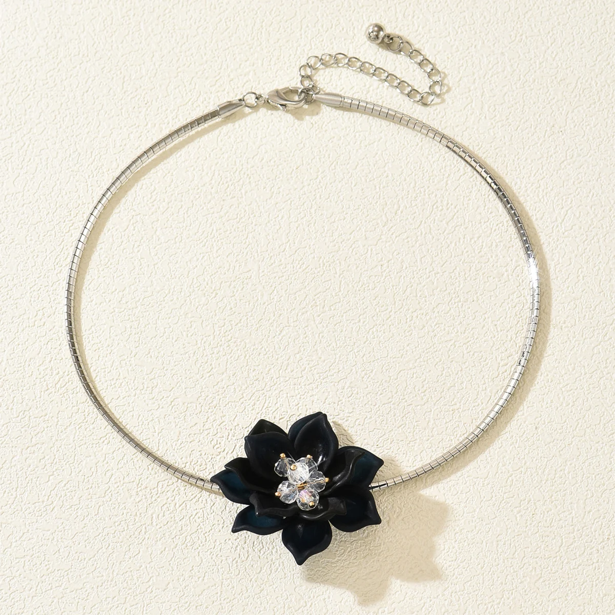 Elegant Alloy Flower Necklace for Special Occasions