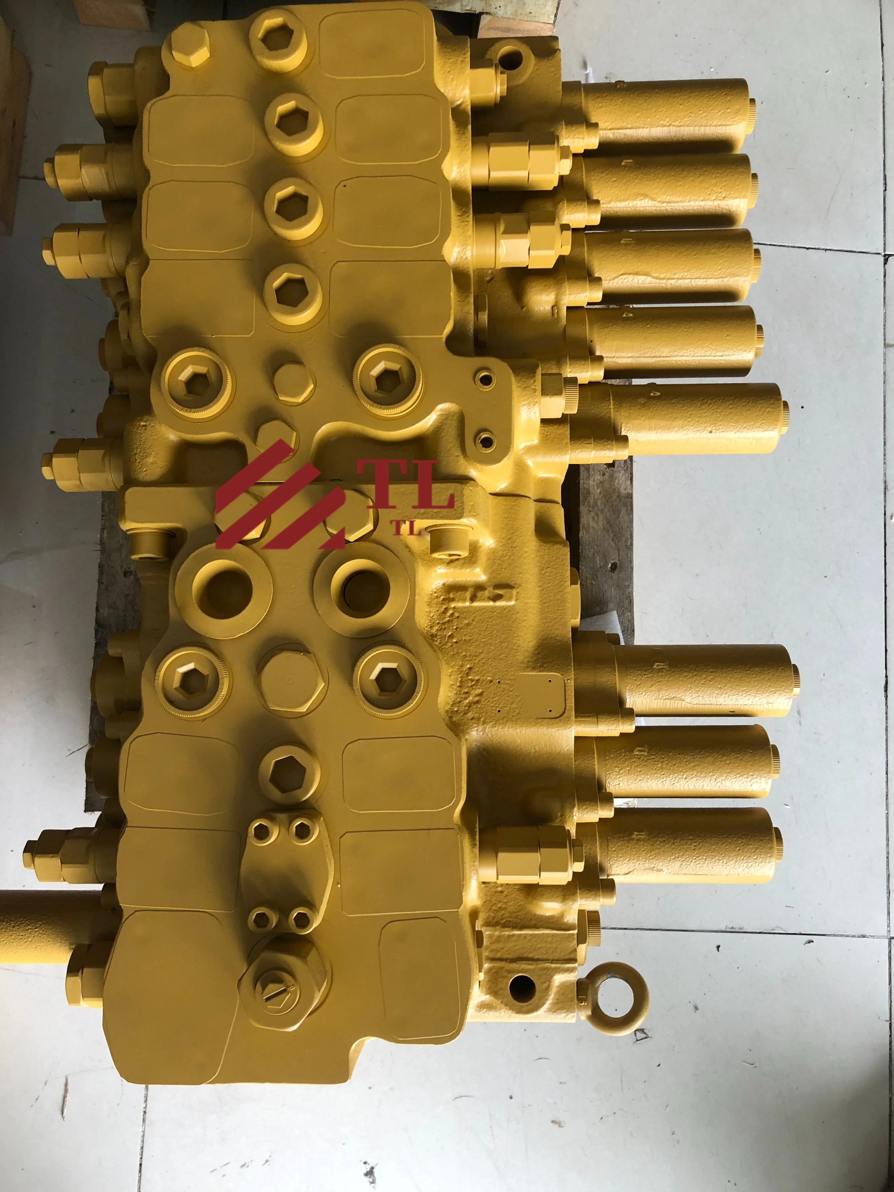 Hydraulic Control Valve Assembly for CAT E240B EL240B E200B