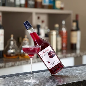 Wholesale Hawthorn Flavor Liqueur 8% ABV 700ml in 12 Bottles Delicious Chinese Banquet Wine for Gifts