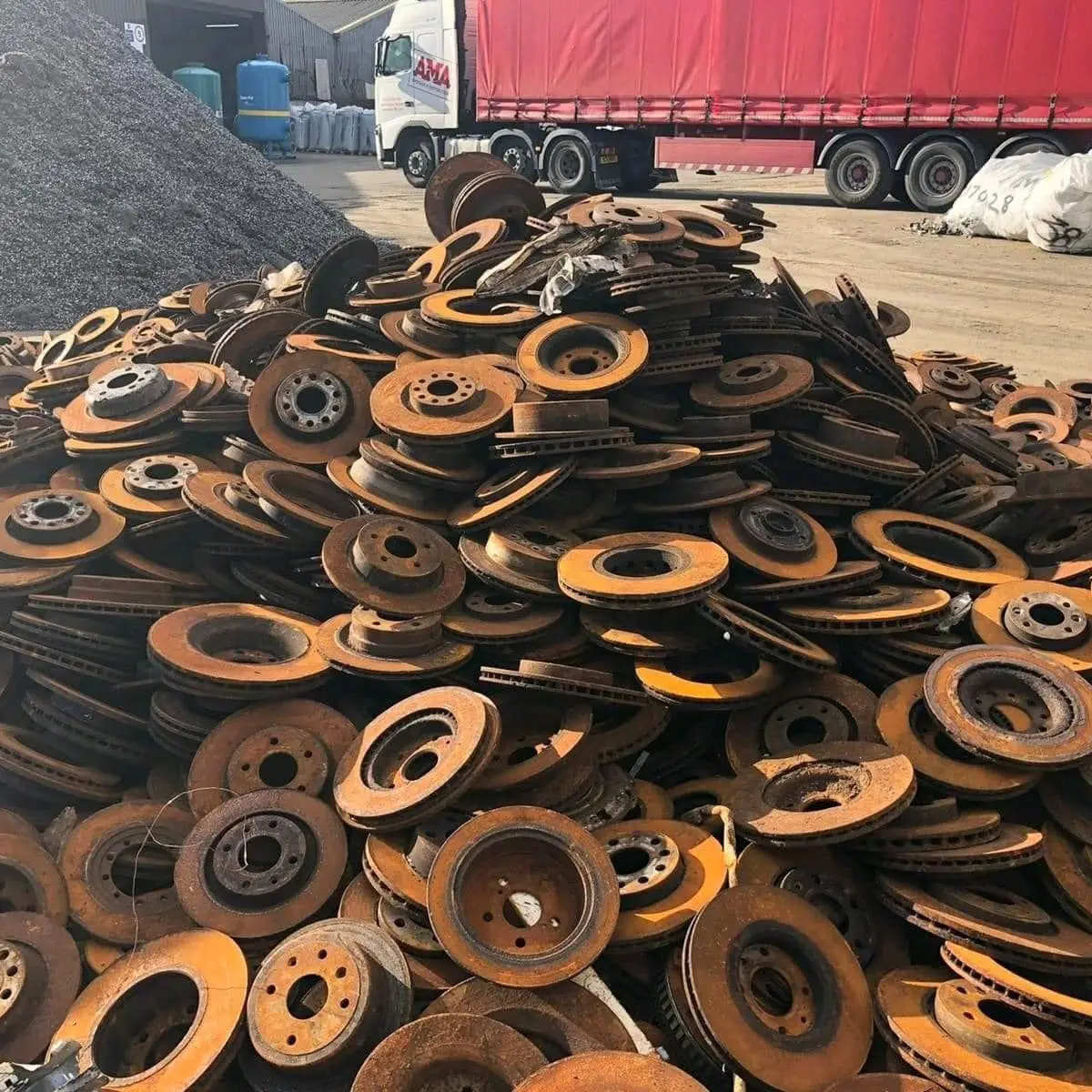 High Quality High Grade Clean Cast Iron Scrap Foundry Recycling 99.9% Fe Content Origin Bulk Supply Available Best Price Metal