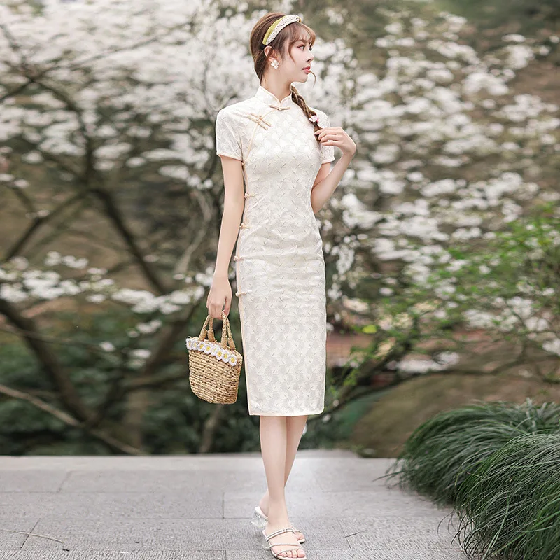 Single Layer Medium Length Daily Cheongsam Girl Student Wear Slim Fit Chinese Style Qipao Women Lace Dress Elegant Factory Price