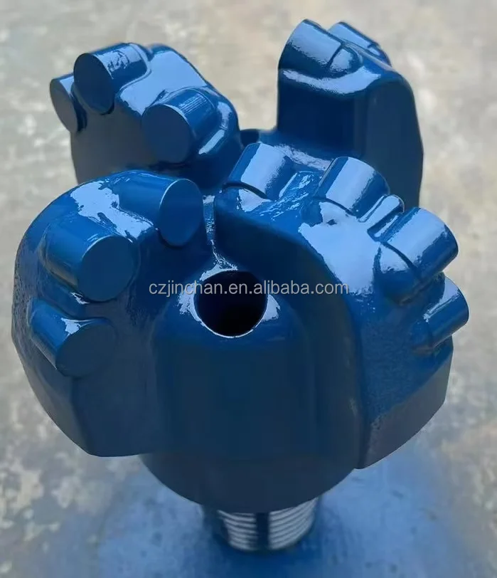 Спиральный четырехугольный бит доступный как для гидравлических так и воздушных дрели