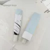 สีฟ้าอ่อน
