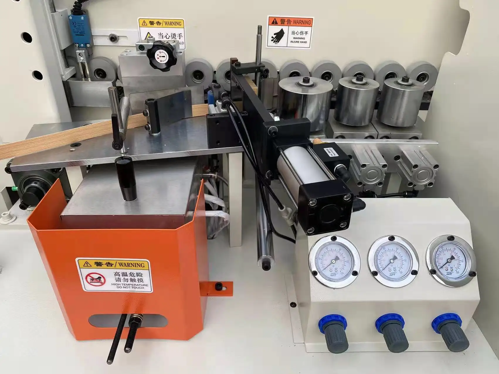 HYSEN Mf515c Edge Banding Machine with Double Trimming Scraping and Buffing Automatic Edge Banding Machine with Ce China Gluing