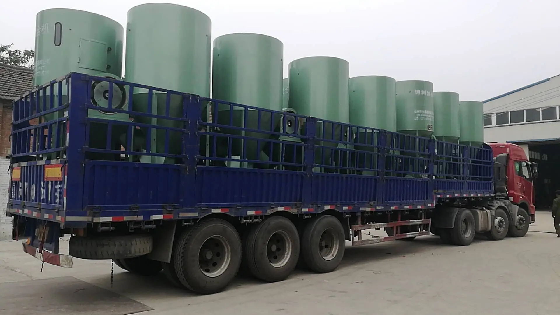 Feed Mixer Machine Animal 1000kg Vertical Mixer For Animal Feed Corn