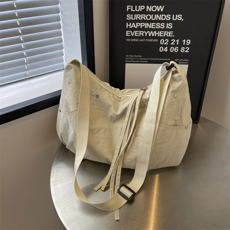 Casual Fur Dumpling Bag Textured Folds Large Capacity Crossbody Bag Women Zipper 2026 Winter New Model School Commuting Fashion