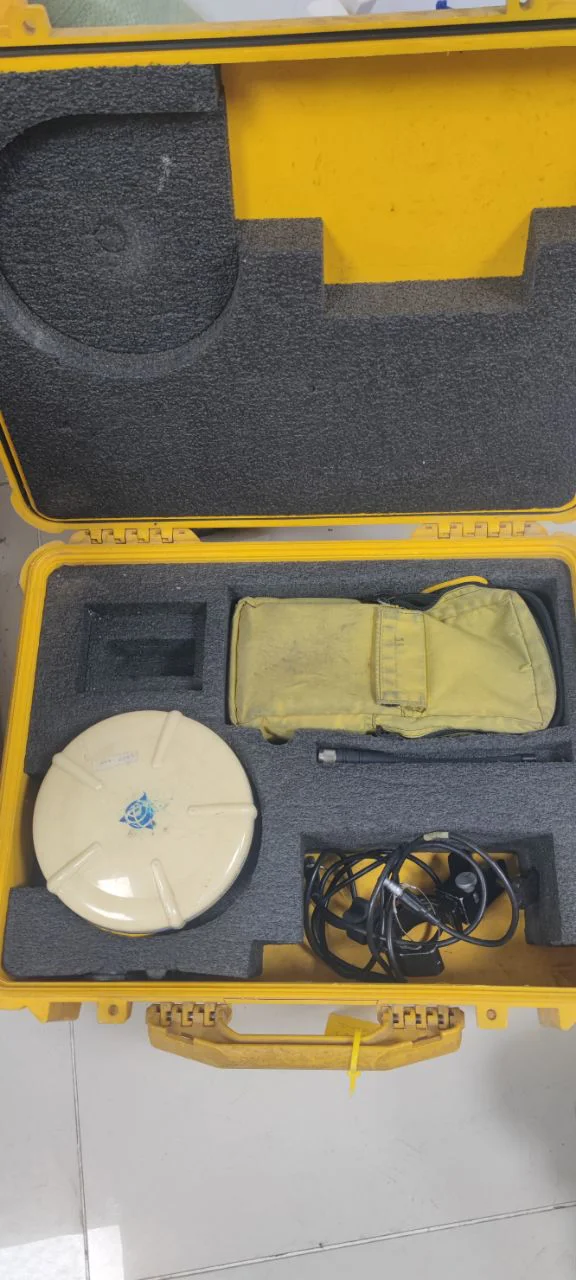 Used Trimble R8 Base and Rover with TSC2  High AccuracySurveying Equipment Receiver Second Hand Gnss Rtk