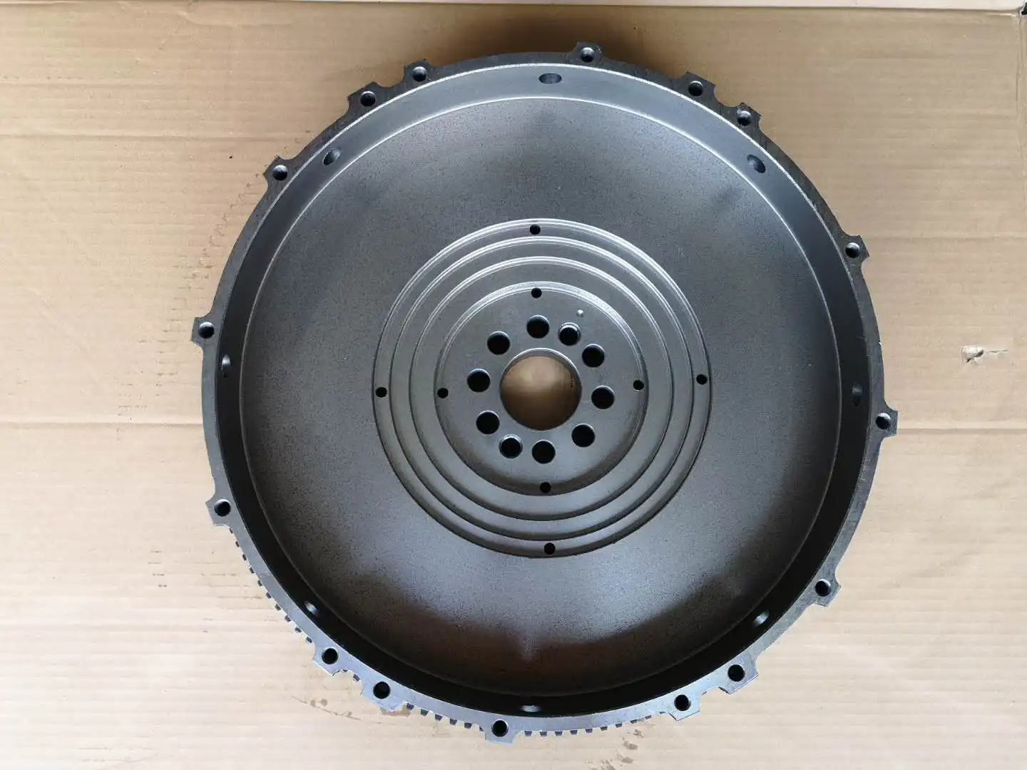 Flywheel Me062820 Fuso 8dc9 Engine Middle Hole Higher Type 430mm