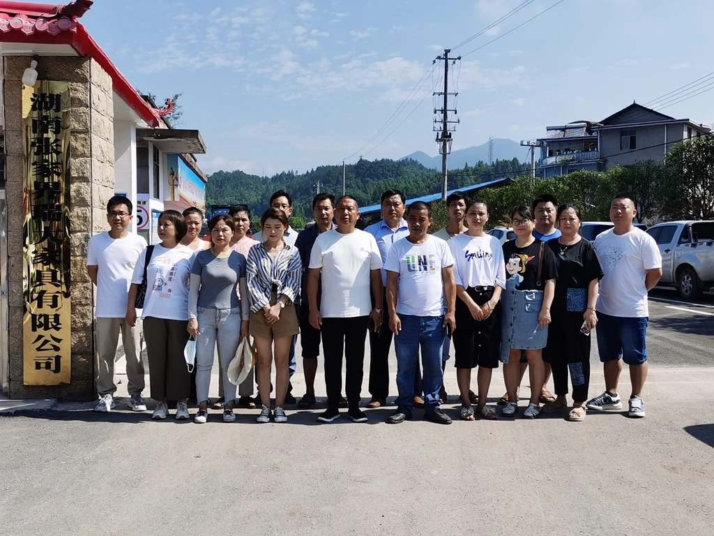 Modern Design Hideaway Metal Dining Table And Chairs Set Garden Outdoor Furniture Patio Set