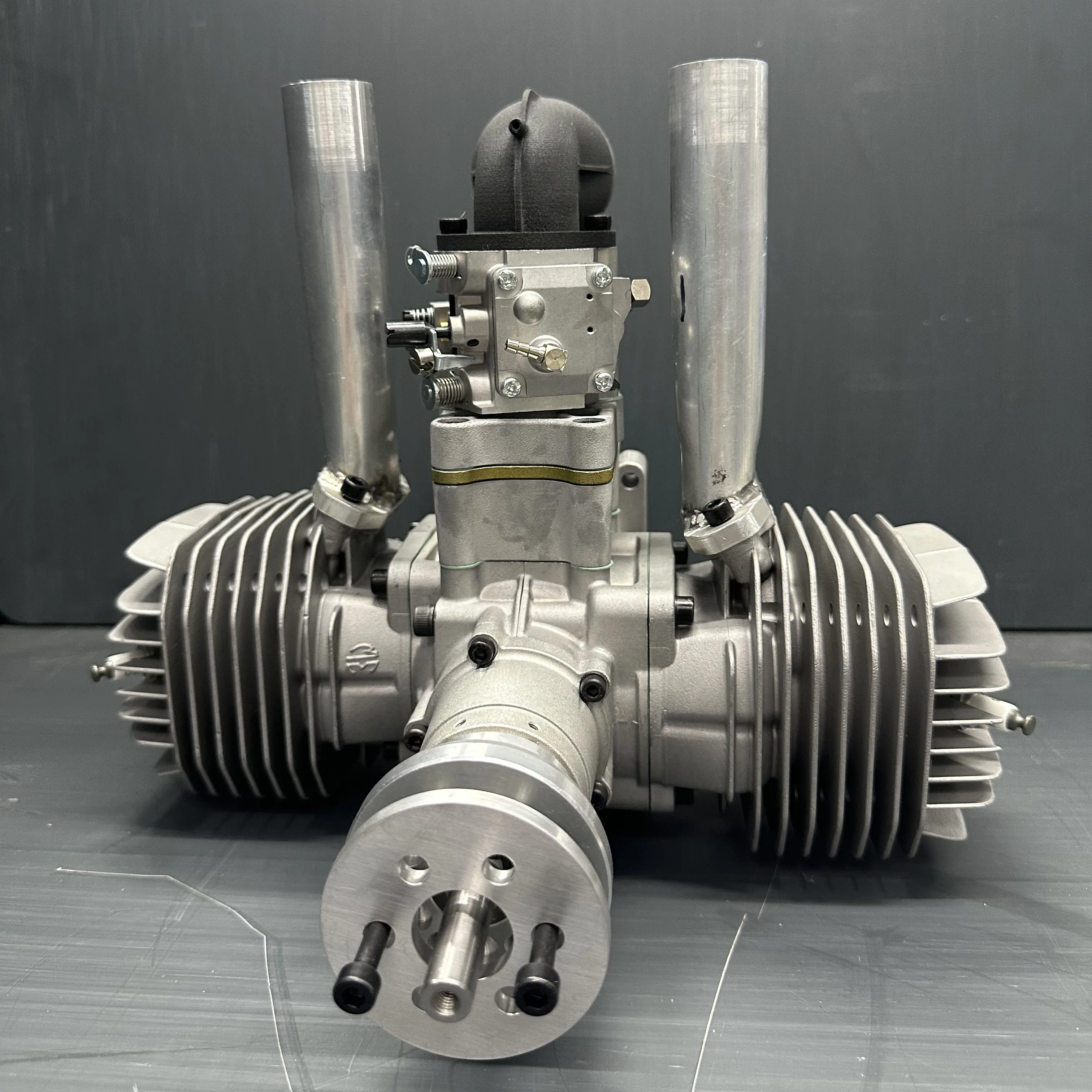 560CCエンジン RC飛行機用 二気筒空冷2ストロークエンジン