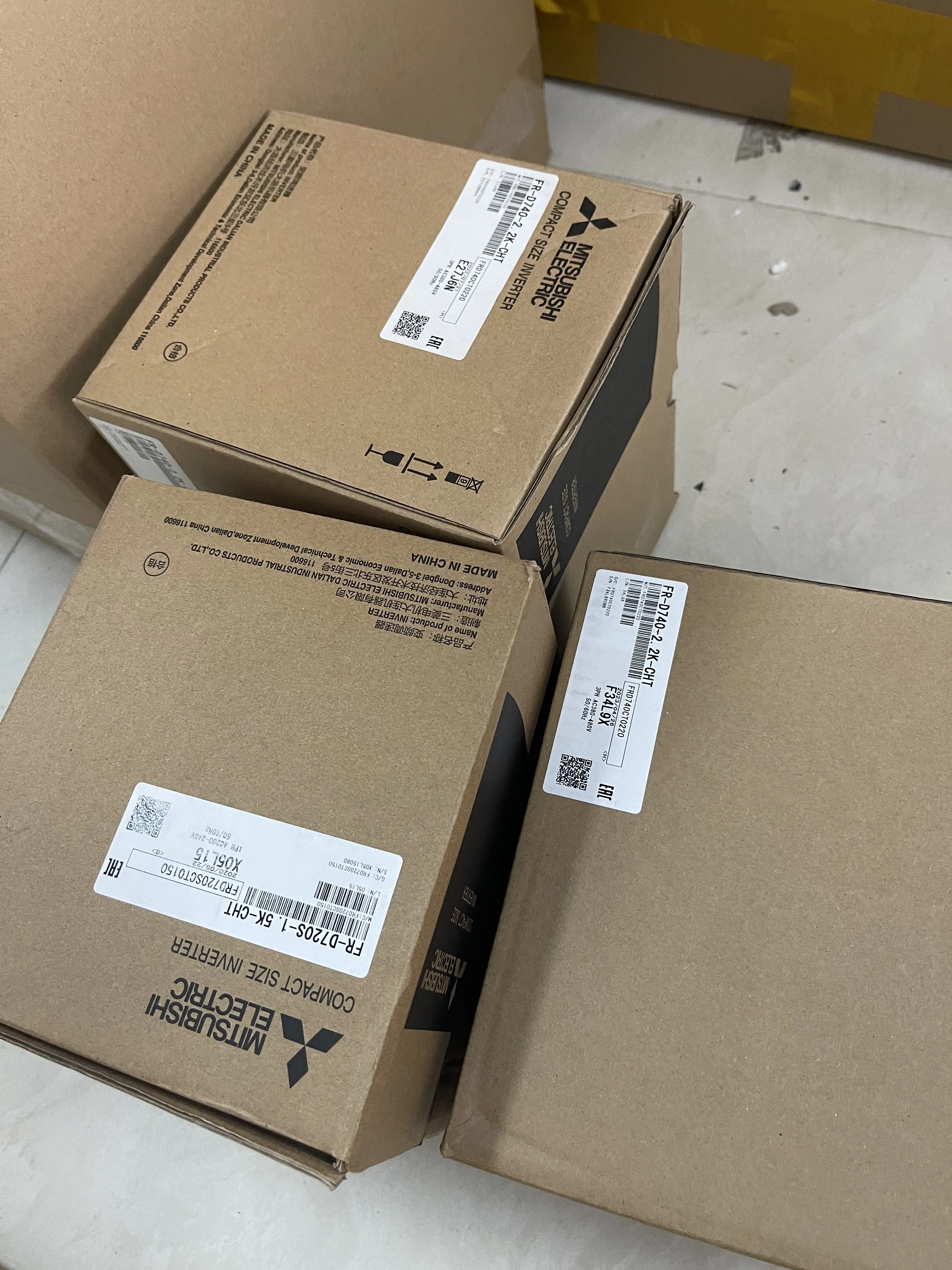 Mitsubishi Compact Size Inverter FR-D720S-1.5K-CHT FR-D740-2.2K-CHT