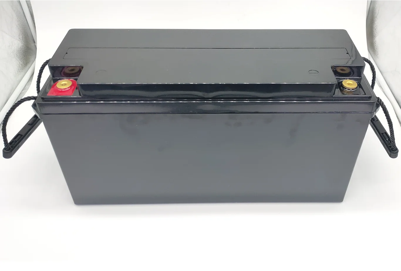 بطارية CE Lifepo4 المنشورية 12.8 فولت 200ah Lifepo4 Ups بطارية بديلة 2