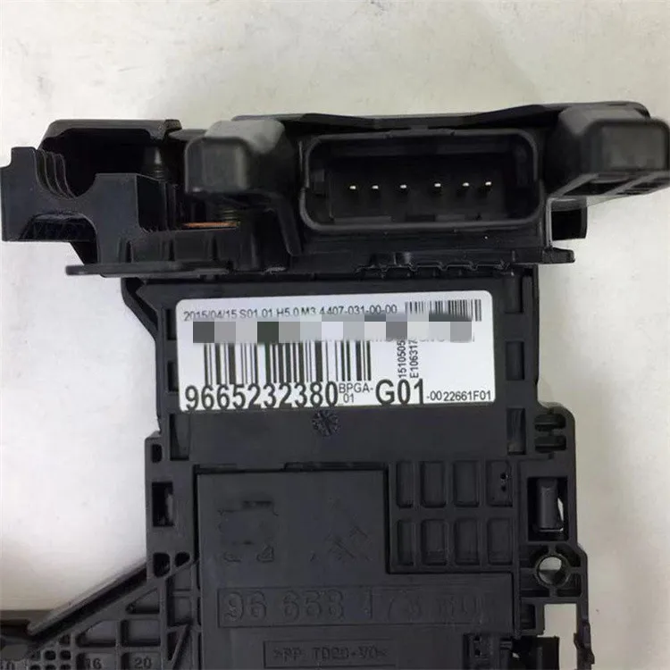 Battery Protector Battery Protection Unit Fuse Box 9665232380 for Dongfeng Peugeot 508 C4L Autoparts Yomi Wholesale Yomi Supply