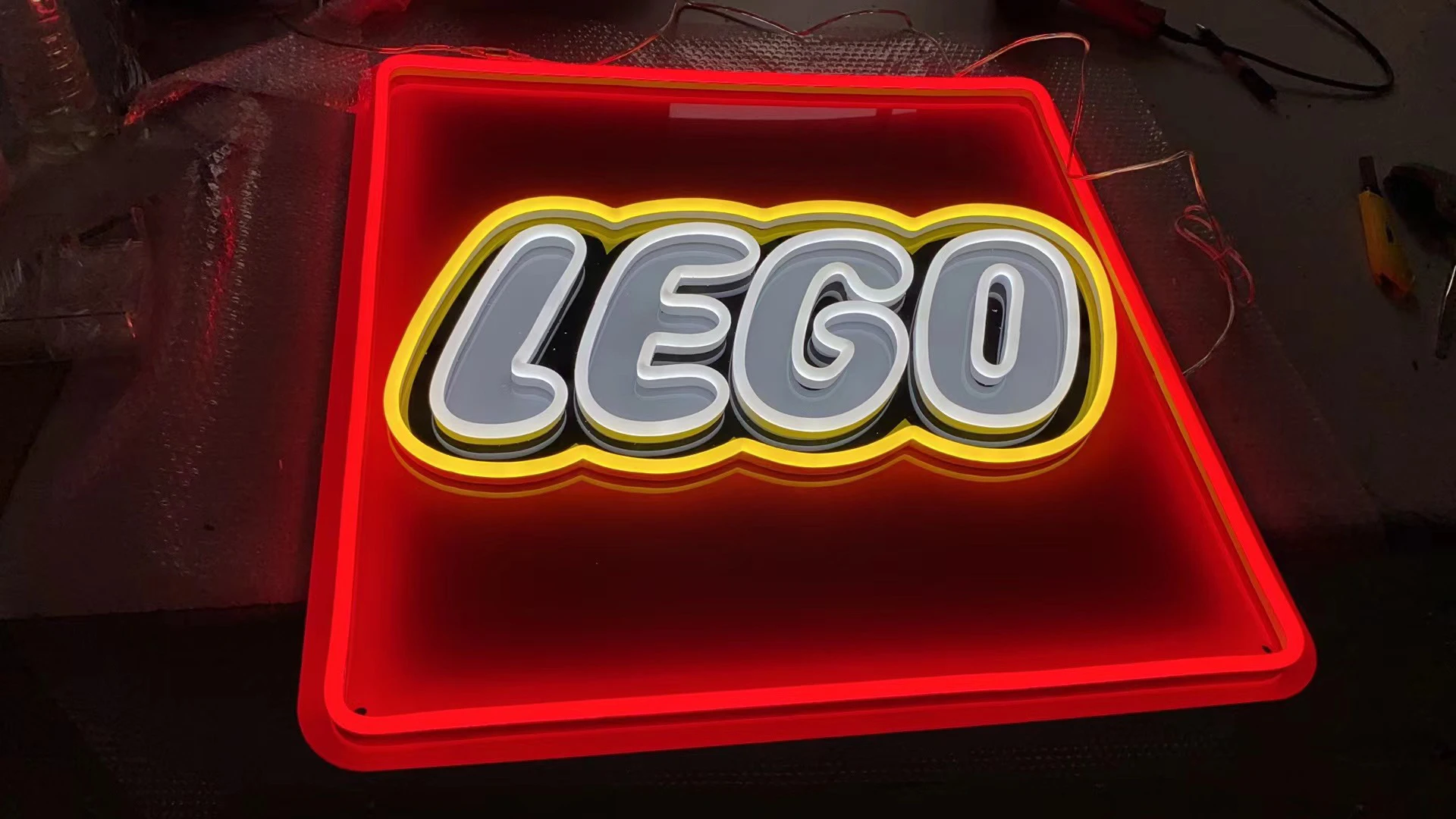 Matt Wholesale Lego Brick Man Neon Sign Build A Brick Lego Man Retro ...