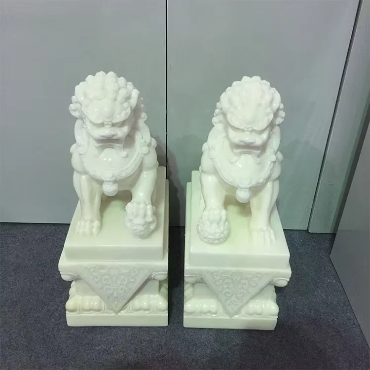 product hot sell white marble jade lion sculpture for home decoration-2