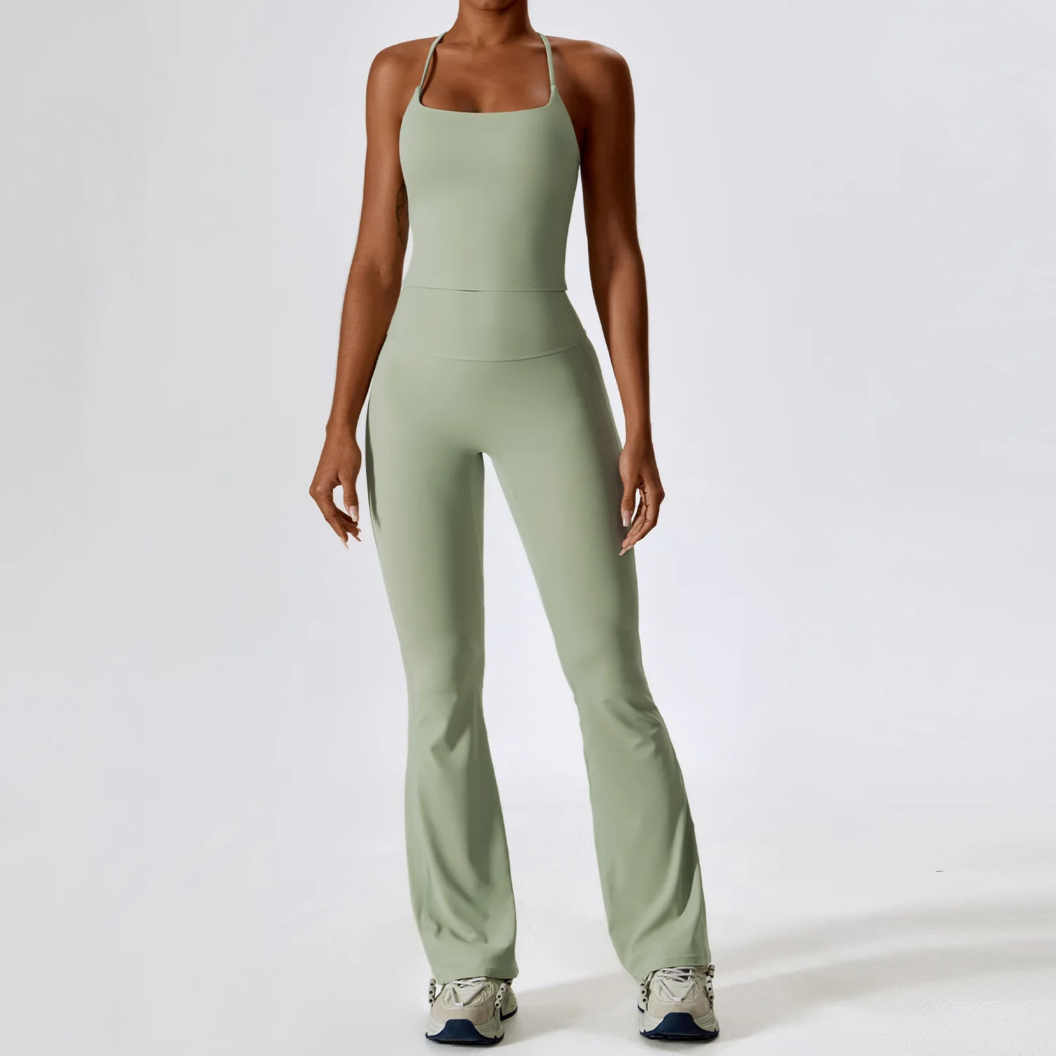 Ensemble de yoga en 2 pièces Vêtements de gymnastique Vêtements de sport Recyclable Ensembles de yoga Vestes de sport et pantalons évasés Vêtements de sport pour femmes Gym Fitness