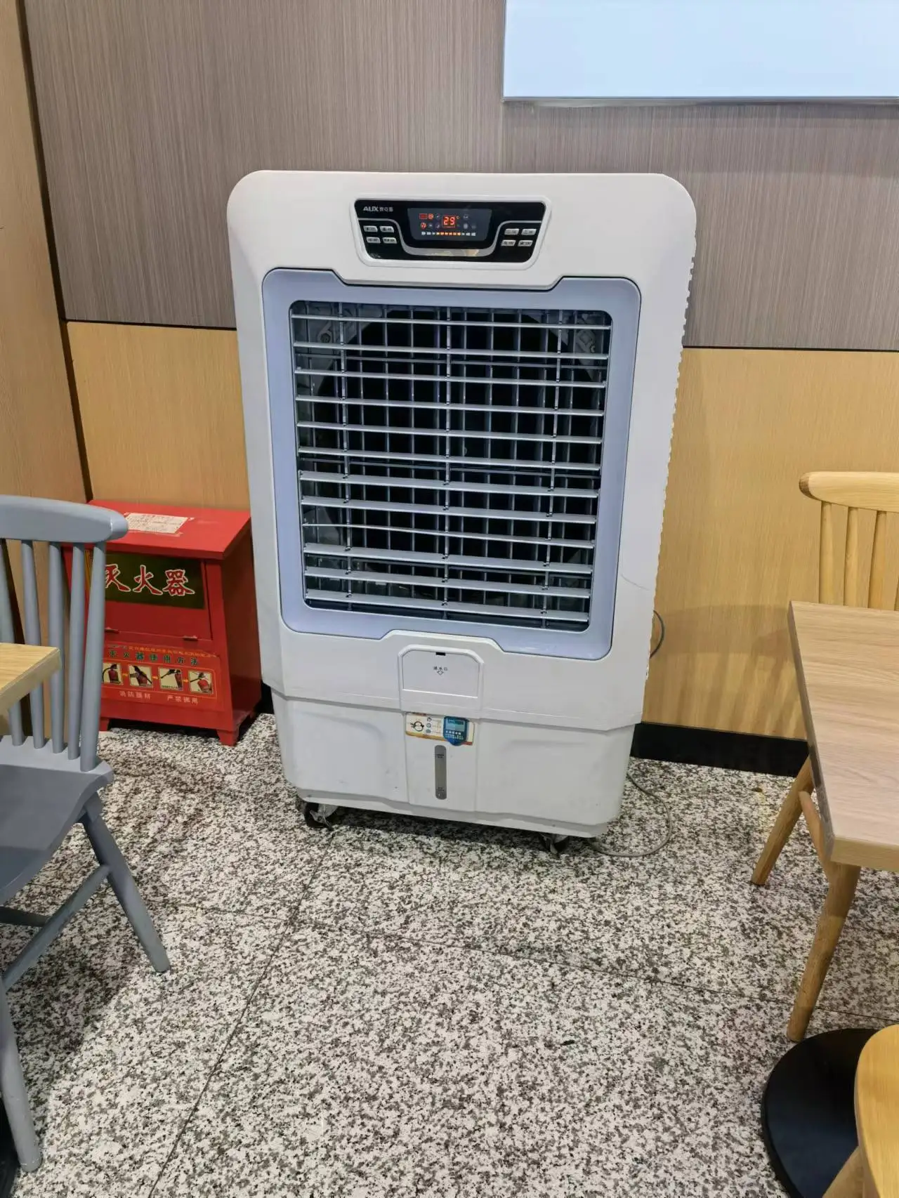 Symphony Industrial 100l Water Tank Desert Air Arctic Cooler Fan