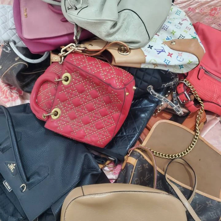 Source cheap mixed preloved bundle genuine leather used mini bag second  hand bags branded wholesale from China on m.