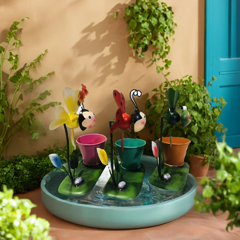Custom Cartoon Rolling Ladybug And Bee Metal Flower Pot Windmaill