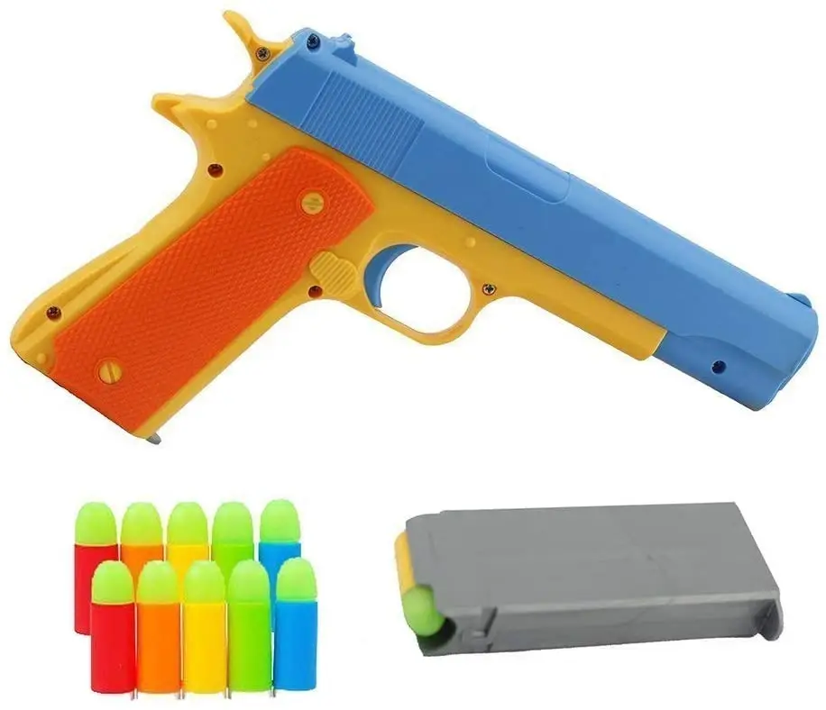 Uma Arma Colorida Da Mão Da Pistola Do Brinquedo Imagem de Stock