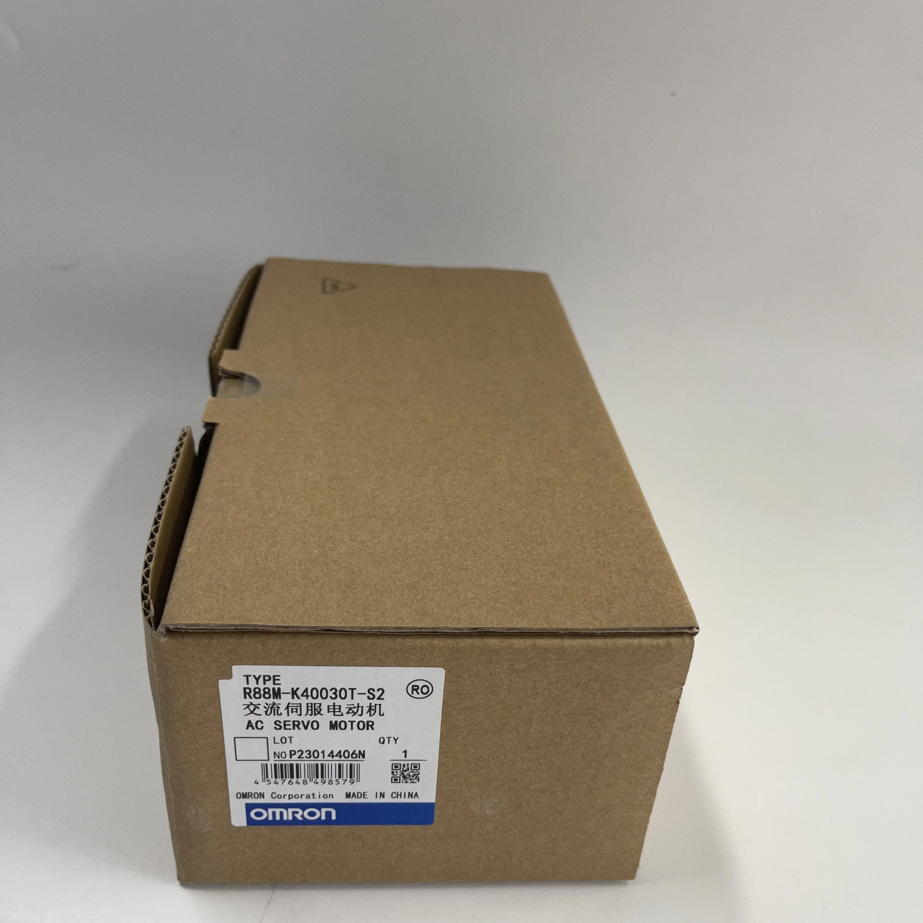 Omron AC Servo Motor R88M-K40030T-S2 Omron AC Servo Motor R88M-K40030T-S2
