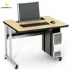 Bureau d'ordinateur de laboratoire à plateau rabattable en bois clair