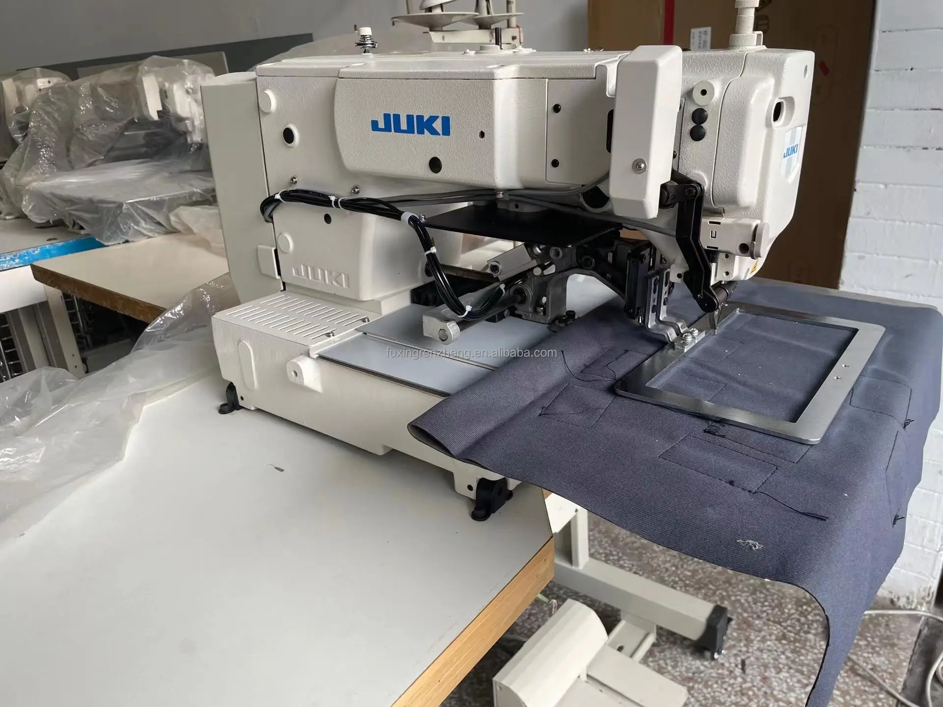 Jukis AMS-221E-3020HL Programmable Pattern Sewing Machine Sewing Area 300*200mm Suitable for Sewing Jeans Back Pockets