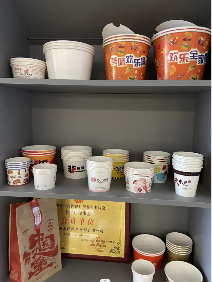 Ripple Wall Paper Cups with Lids Logo Printing Subway Starbucks Supplies -  China Ripple Wall Paper Cup and Paper Cups with Logo price