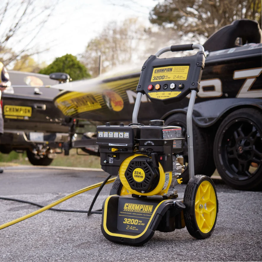 チャンピオン 3200 PSI ポータブル高圧洗浄機 224ccエンジン 1年保証