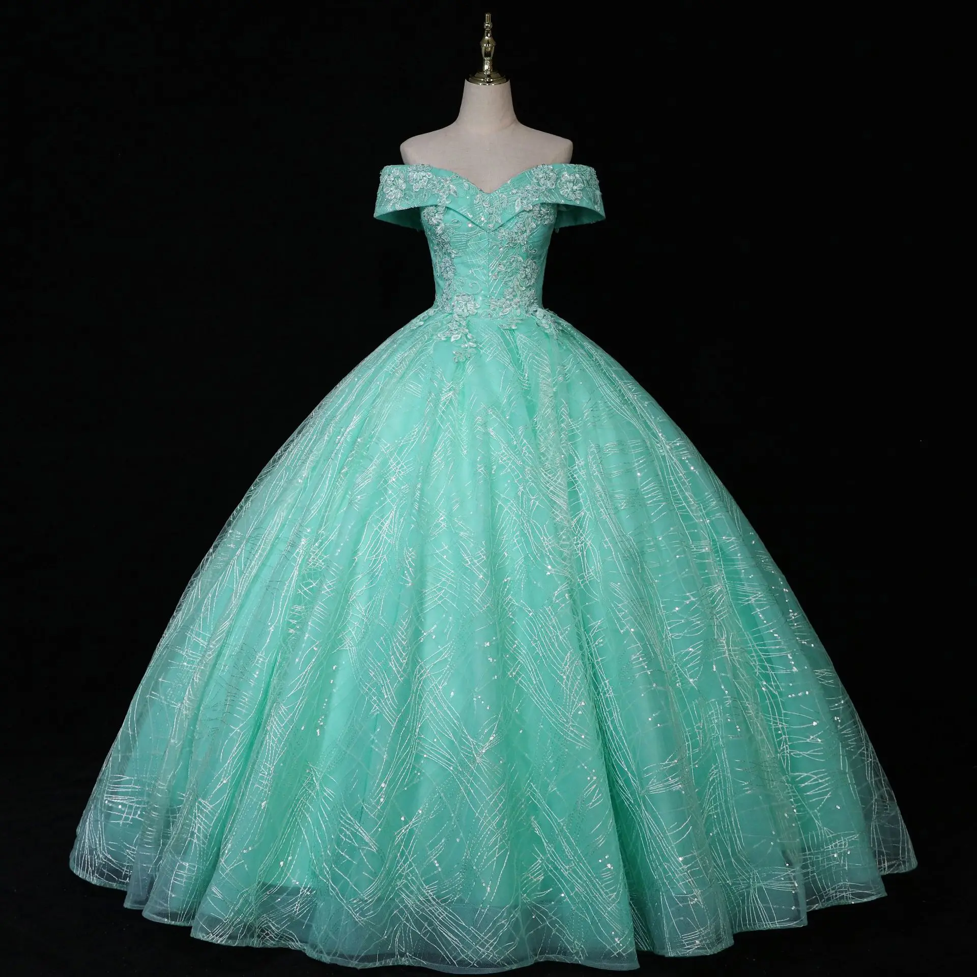 Elegant Green Wedding Dress - Ball Gown with Short Sleeves