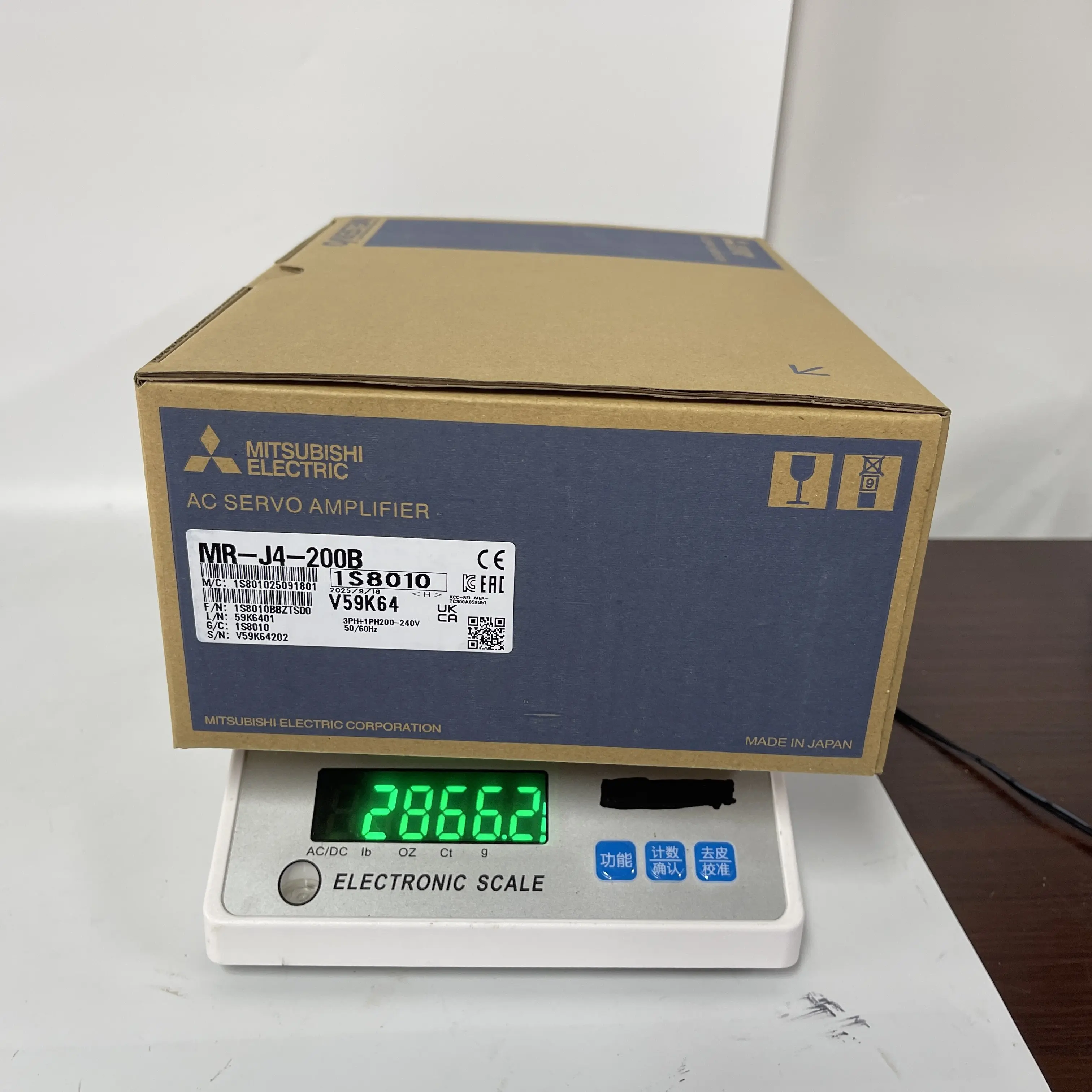 MITSUBISHI MR-J4 Series AC Servo Amplifier MR-J4-200B MITSUBISHI MR-J4 Series AC Servo Amplifier MR-J4-200B