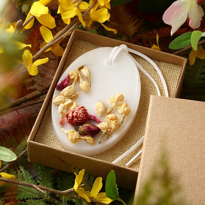 manufacturer direct wholesale custom long lasting aroma scented flower wax air freshener with premium essential oil oem odm hanging fragrance decoration for car wardrobe closet drawer-6