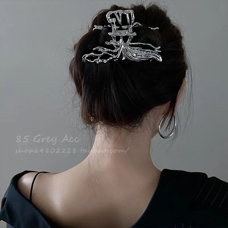 INS Metal Irregular butterfly Large Grasp Clip Liquid Geometry Girl Back of the Head Coiled Hair Clip Hair Accessories