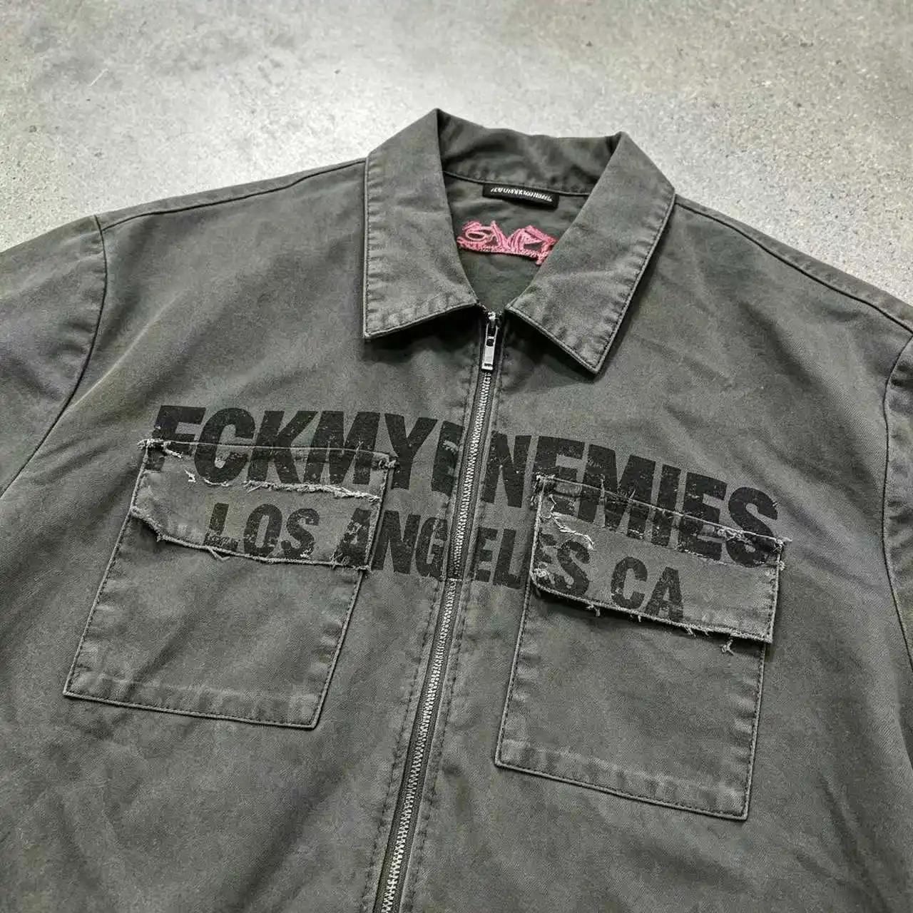 OEM Washed Gray Cotton Zip up Work Shirt Utility Pockets Raw Hem Streetwear Casual Bulk Supplier Wear Men Short Sleeve Shirt gallery 3