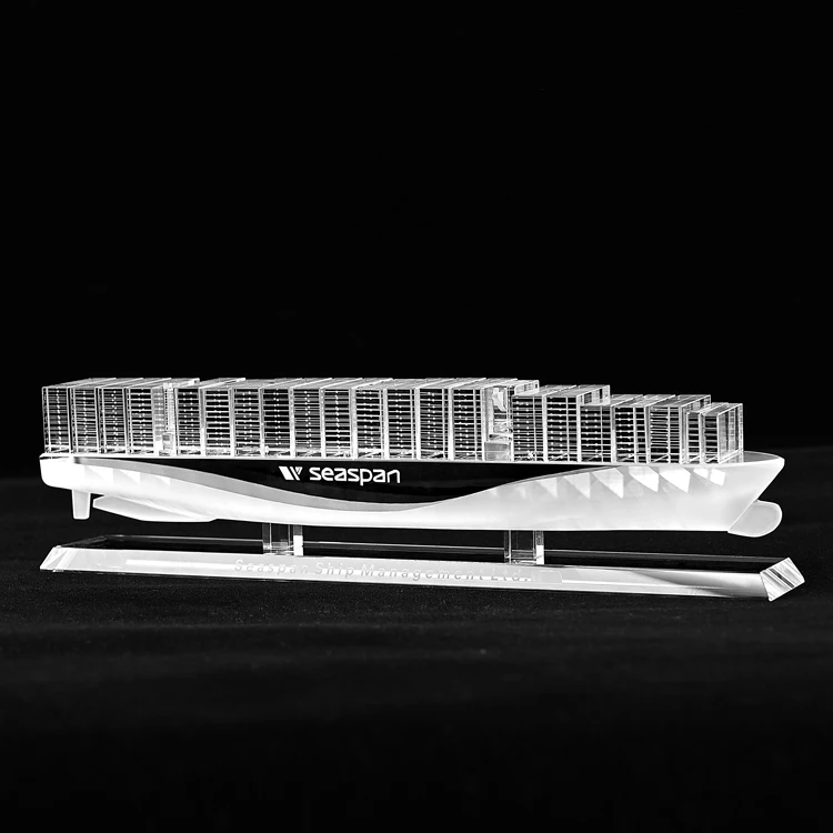 Fábrica Mayoreo Modelo personalizado regalo de cristal artesanal decoración barco cristal modelo de contenedor 3D