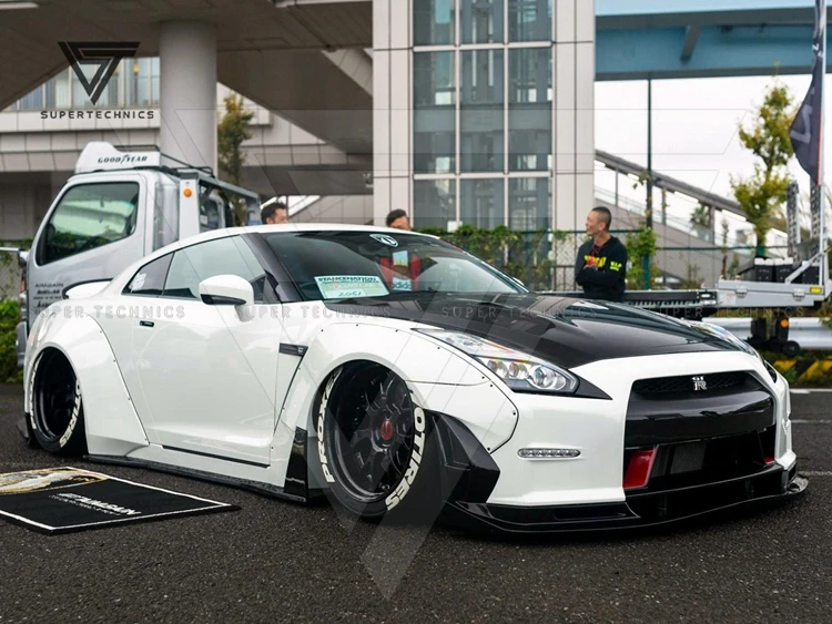 Aimgain Style Fiber Glass FRP Wide Body Kits for Nissan R35 GTR
