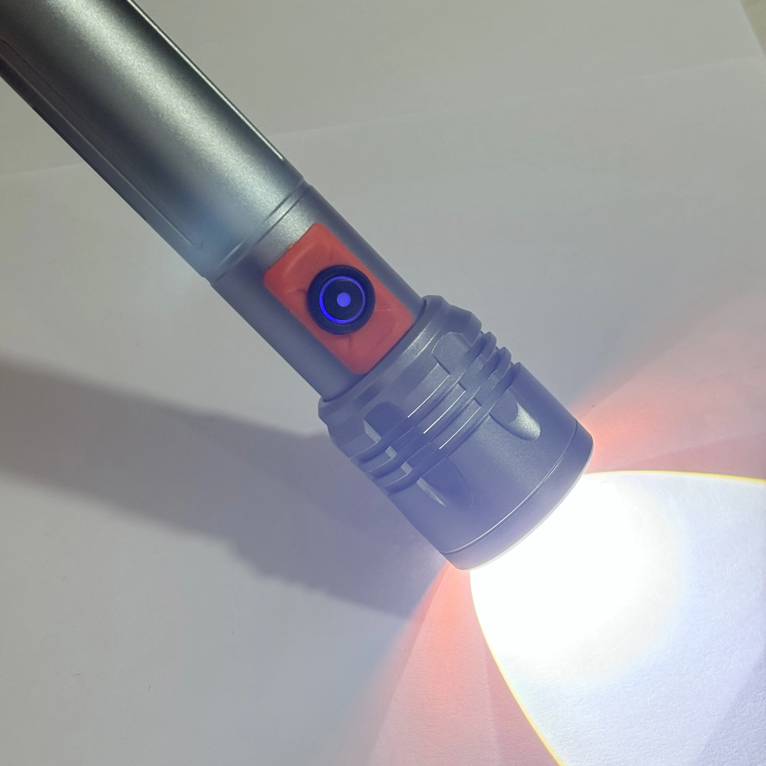 Outdoor Camping Multifunctional LED Light Zoom Flashlight IP55 Charging LED Atmosphere Camping Light