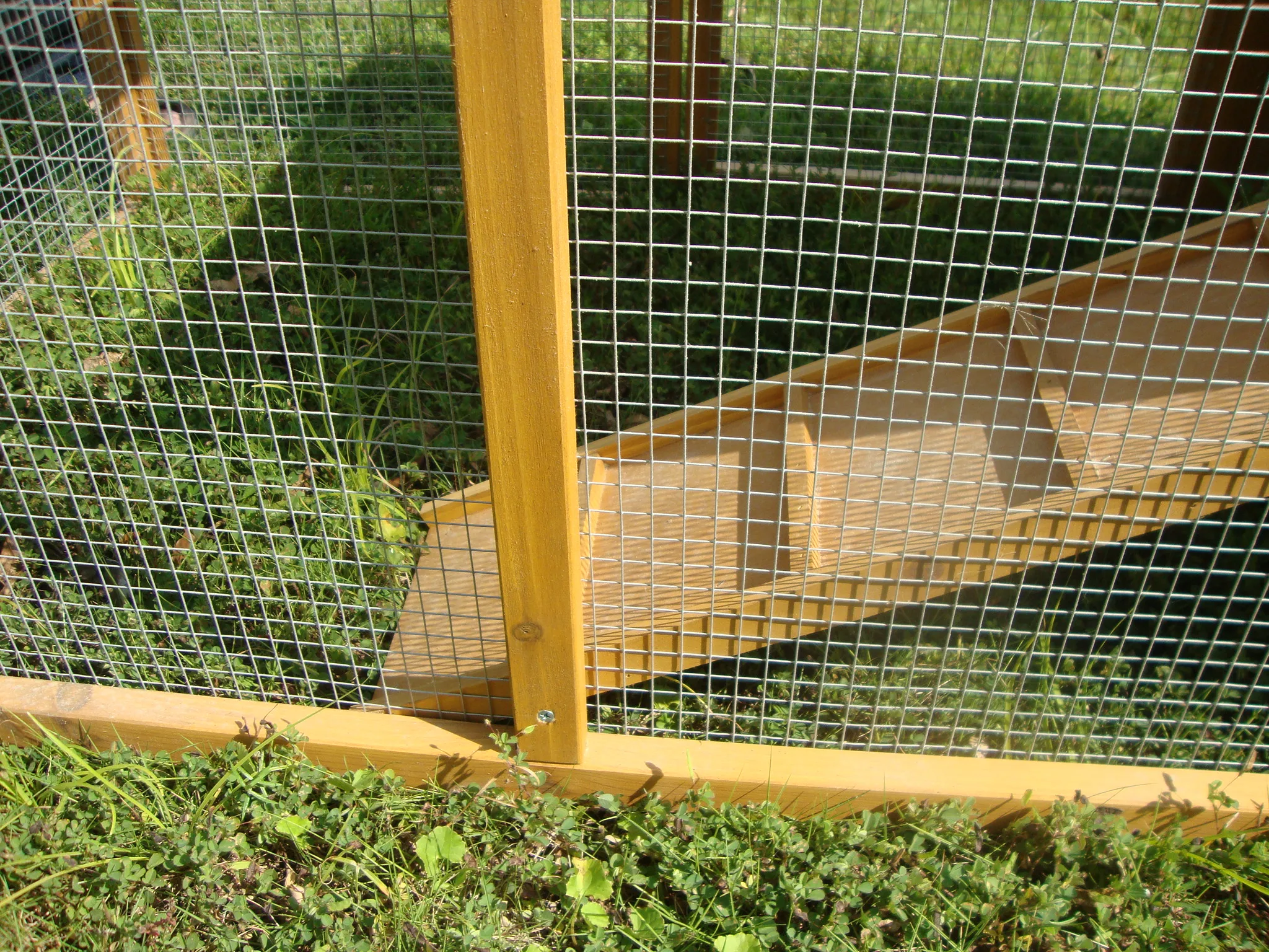 Large Wooden Chicken House Net Run Around The Coop - Buy Birds Cage ...