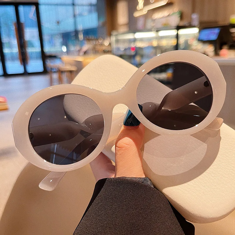 2024 Sunglasses Fashion: Retro Brand Design & UV400 Protection display picture 1