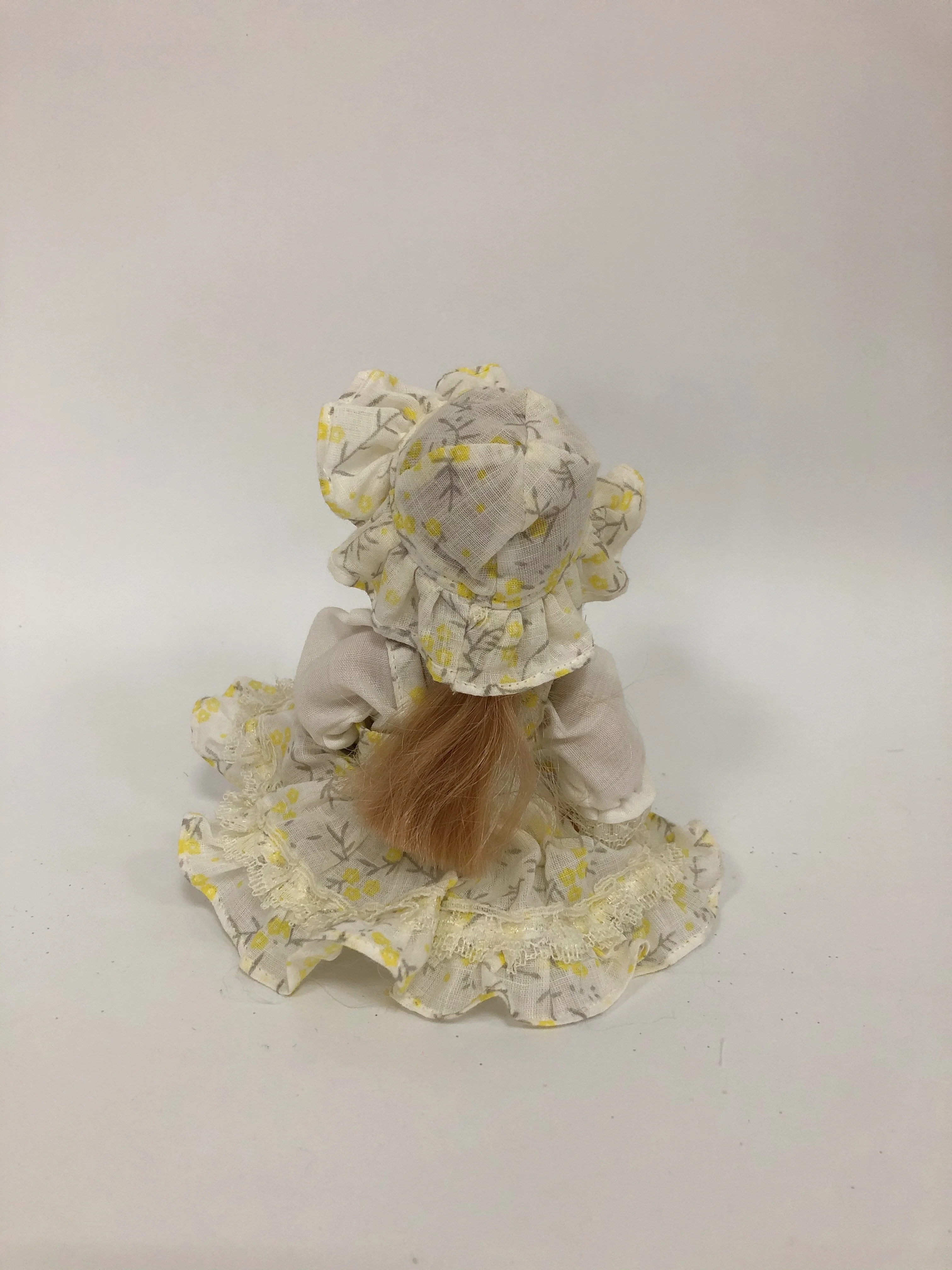 Rural style Porcelain dolls with nice cloth