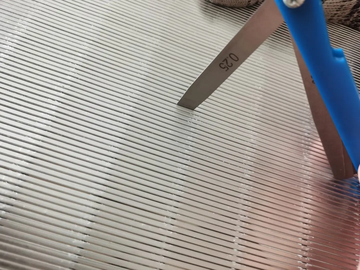 0.3mm 0.5mm 0.7mm 1mmギャップウェッジスロットウェルワイヤーロータータンワイヤーメッシュスクリーンプレートとパネル