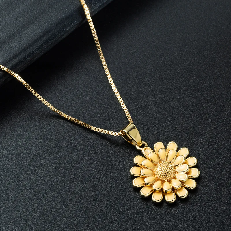 Colgante De Cobre Con Forma De Girasol Para Chica,Collar De Latón,Diseño  Bonito,Nuevo - Buy Diseño Personalizado De Acero Inoxidable De Oro Rosa De  Plata De Oro De Rosa Flor Collar De Encanto