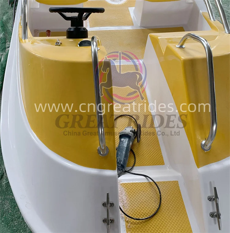 Cheap Price New Style 4 Seats Automatic Drainage Fiberglass Leisure