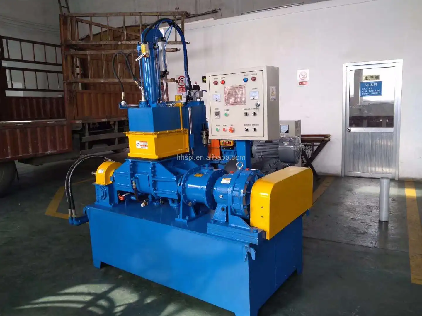 Lab Banbury Mixer and 3L Rubber Kneader Mixer and Small Rubber Mixer in Lab