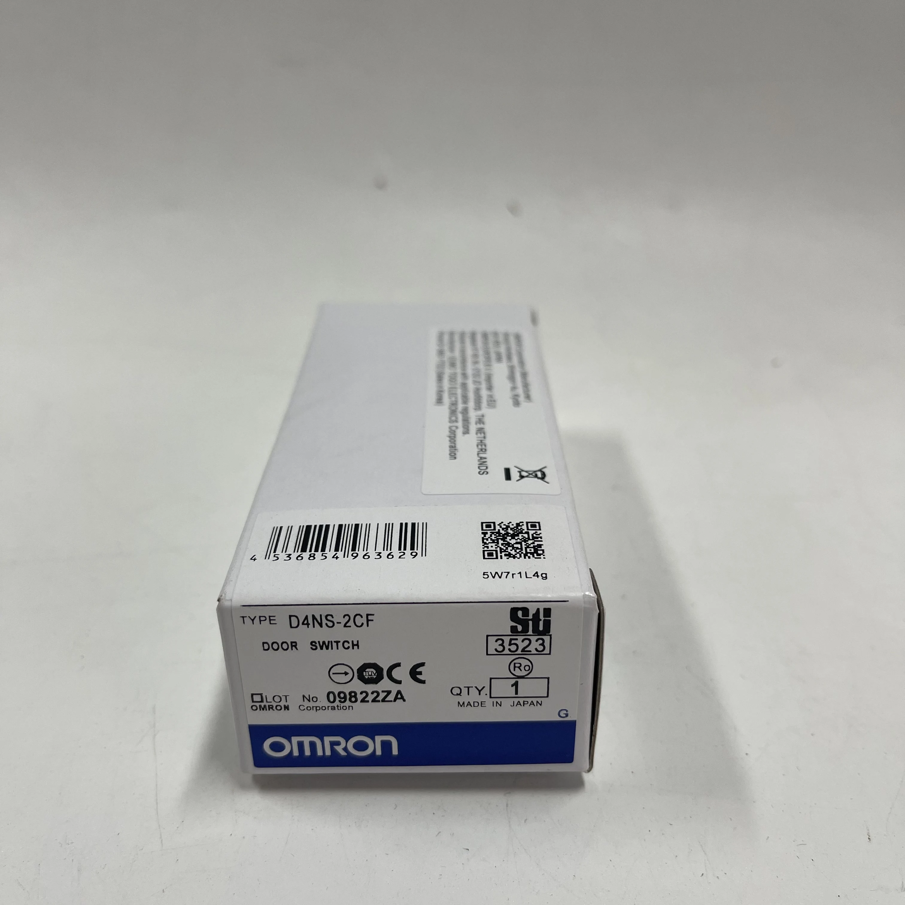 Omron Safety Door Switch D4NS-2CF Omron Safety Door Switch D4NS-2CF