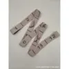 Pinkish-gray pose - 12 sections